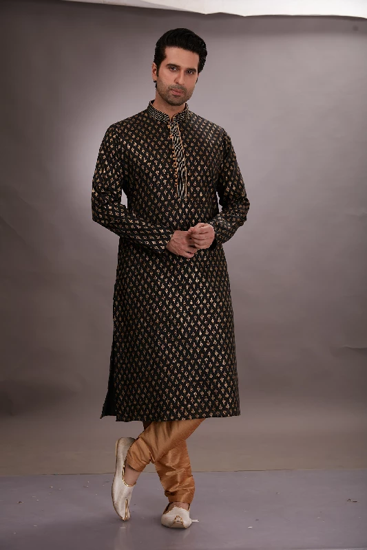 Foil Printed Cotton Kurta Set in Black - Image 4