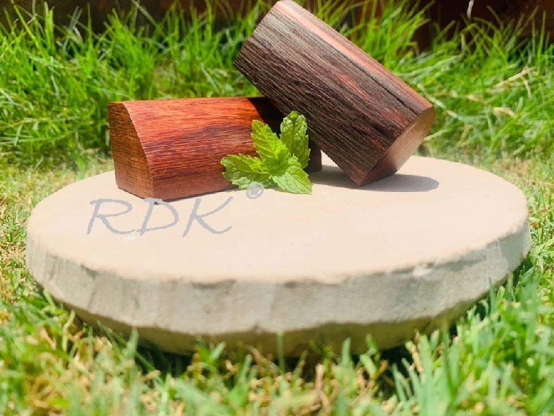 Rdk Natural Red Sandalwood Pata Board with 3 Stick Rdk Natural Red Sandalwood Pata Board with 3 Stick-Pack Size-200 g