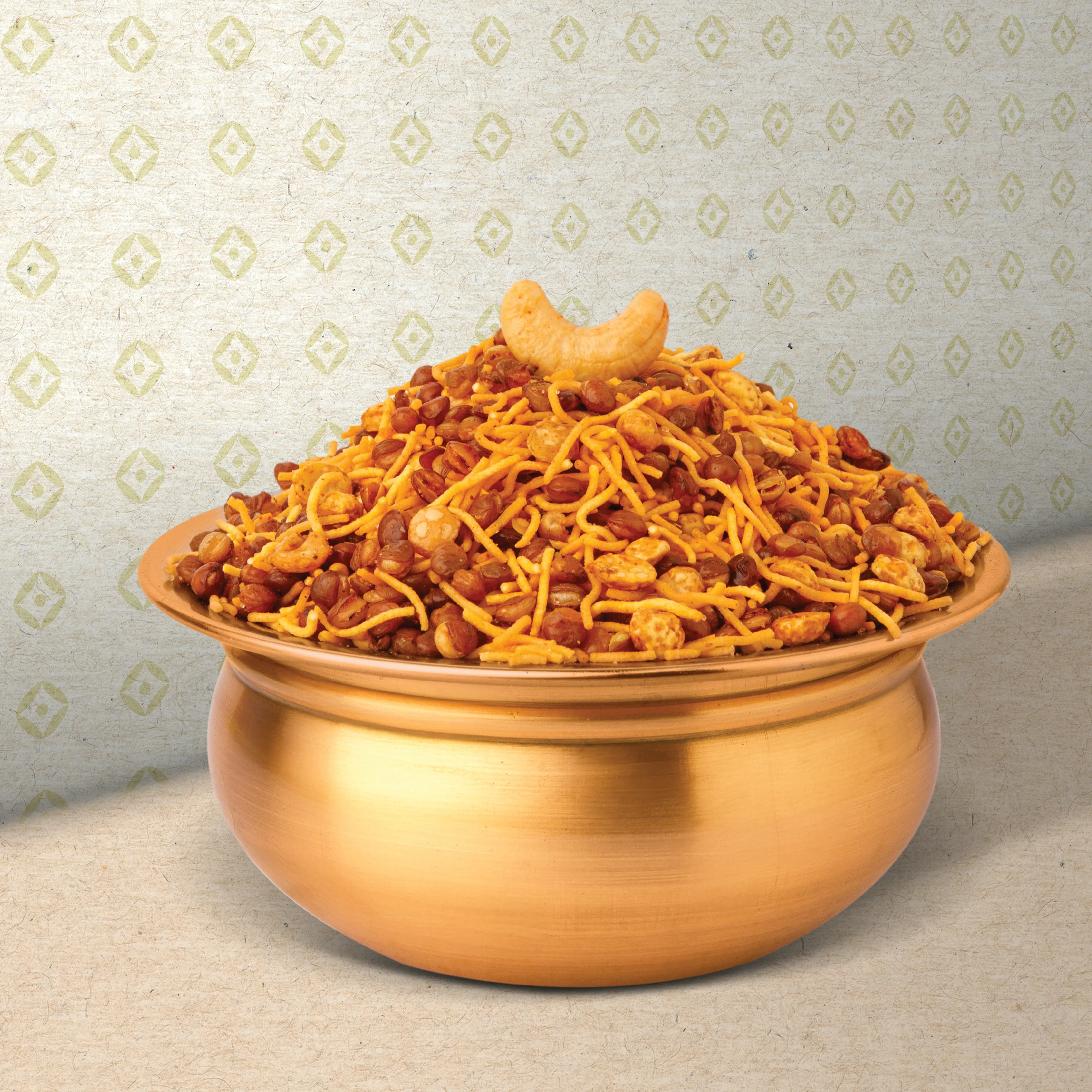 Sri Krishna Sweets Bombay Mixture - Image 3