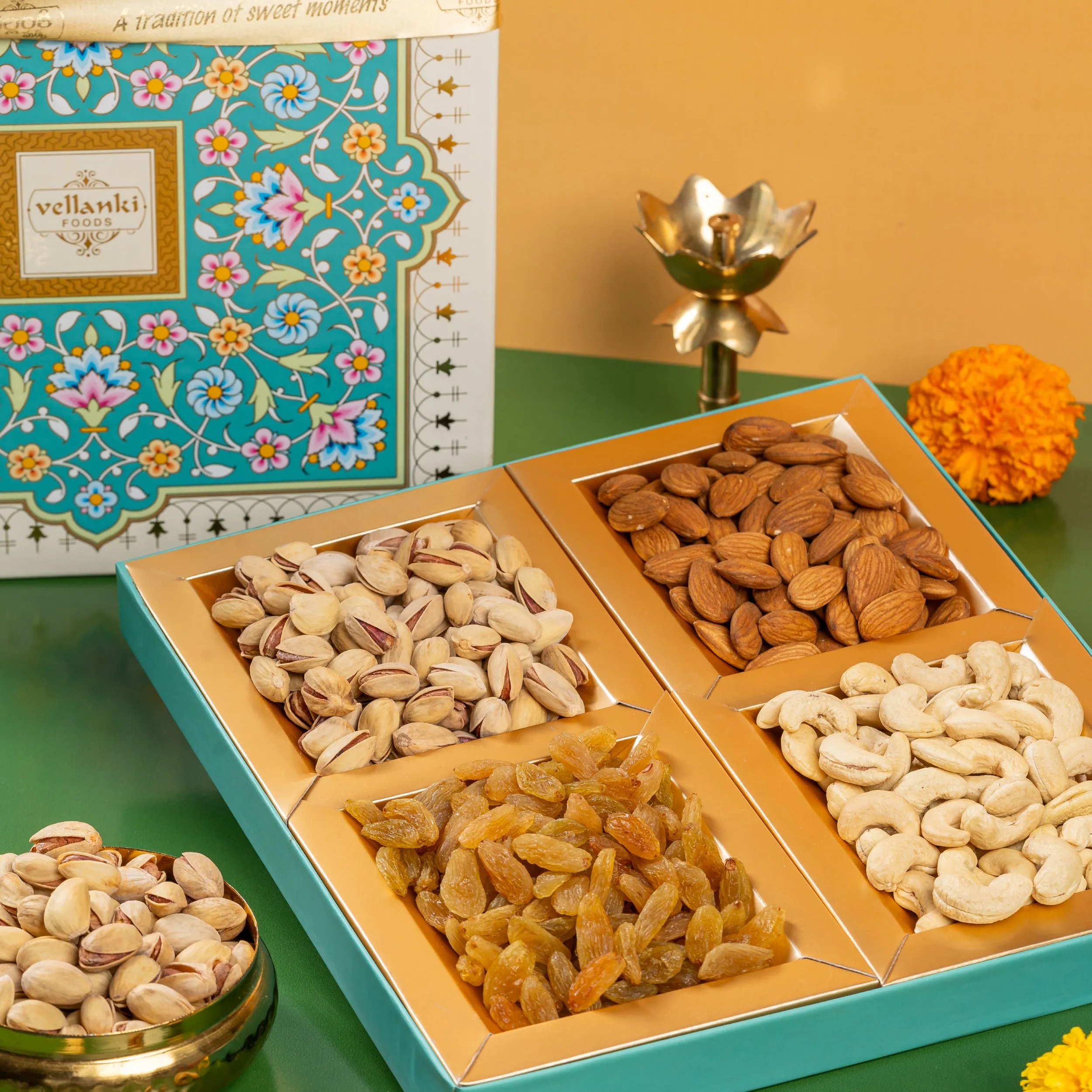 Vellanki Foods Dryfruit Gift Box - 400g Vellanki Foods Dryfruit Gift Box - 400g-Pack Size-400 g